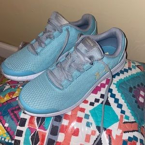 Brand new blue Under armour Charged Pursuit tennis Athletic shoes
